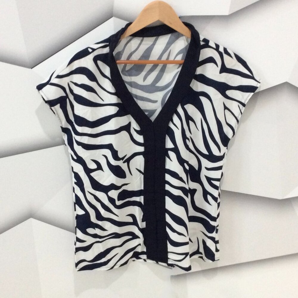 Navy Zebra Pattern/Zebra Stripes V-Neck Top